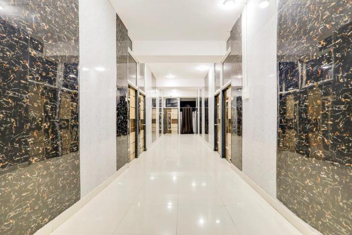 Hotel O by OYO Veduka Banquets & Luxury Rooms