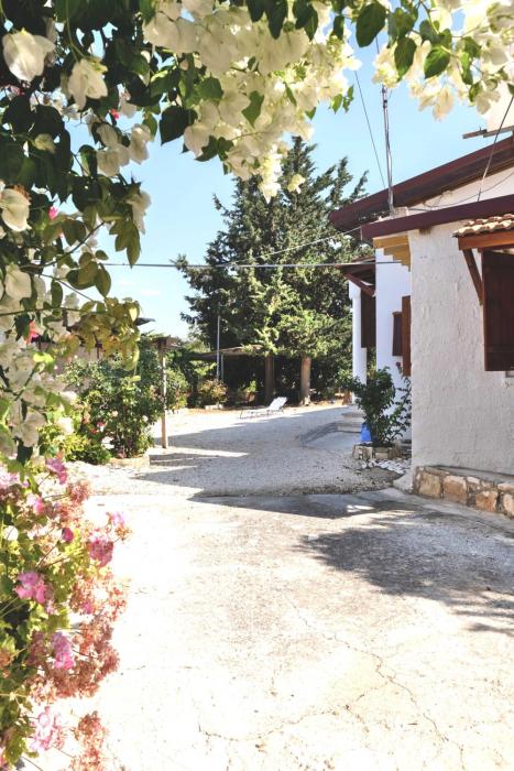 Hidden Valley - Charming 2BR House in Miliou