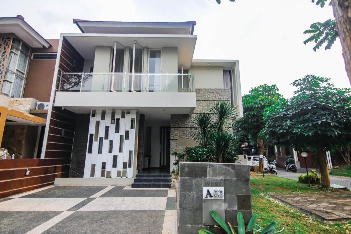 Devina Villa Permata Jingga Malang