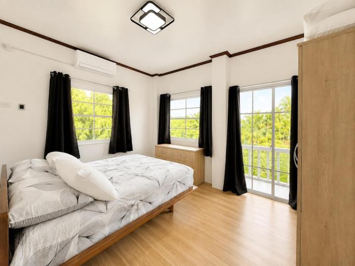 Near the Beach, Starlink wi-Fi, Modern Home
