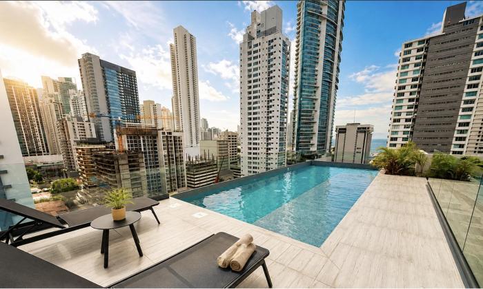 Luxury City Ocean View Apartment Prime Location