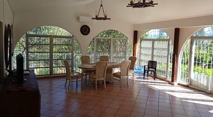 Quinta Sandoval Lago de Coatepeque