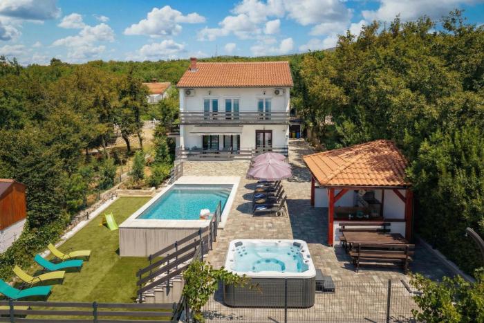 Villa Natali With Pool And Sea View - Happy Rentals