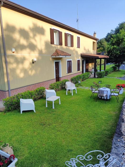B&B BOUTIQUE DI CHARME "ETNA-RELAX-NATURA"