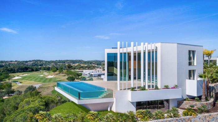 Espectacular villa independiente con spa privado en San Miguel de Salinas