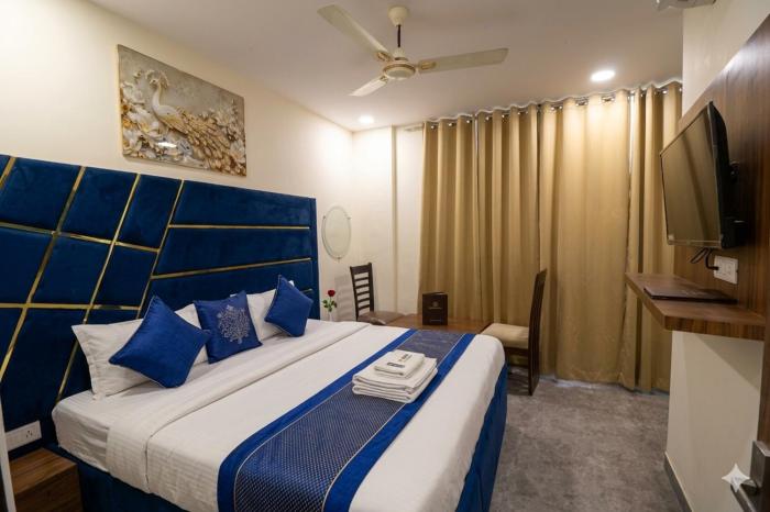 Hotel Indrapuram Grand - 2 Min From Indirapuram & Sector 62