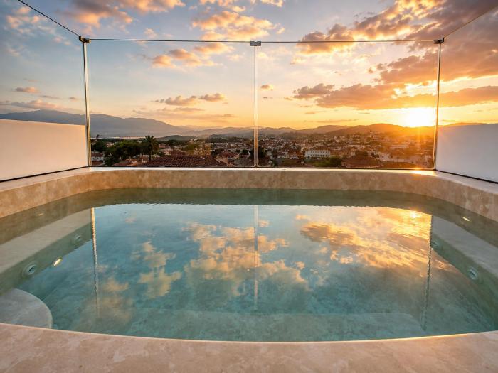 La Torre Málaga Suites