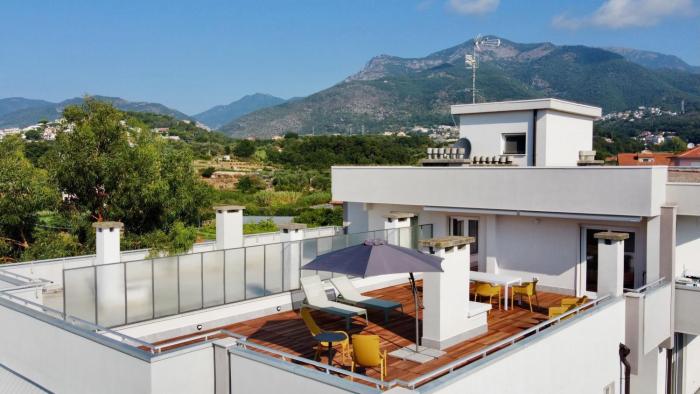Il Niro Terrazza - Luxury Apartment with Large Terrace & Pool