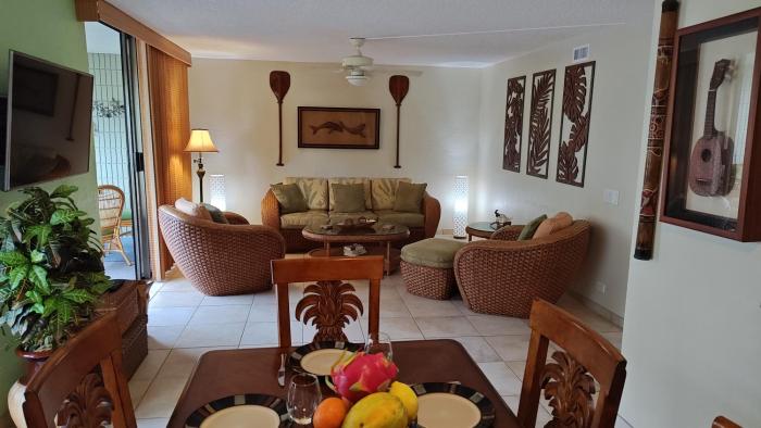 2br White Sands Village condo right at the beach