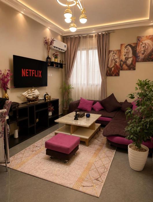 Elegant 2-bedroom ground floor