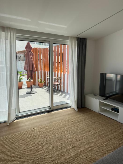 Casa Verde, T1 com terraço, na Praia da Vitória