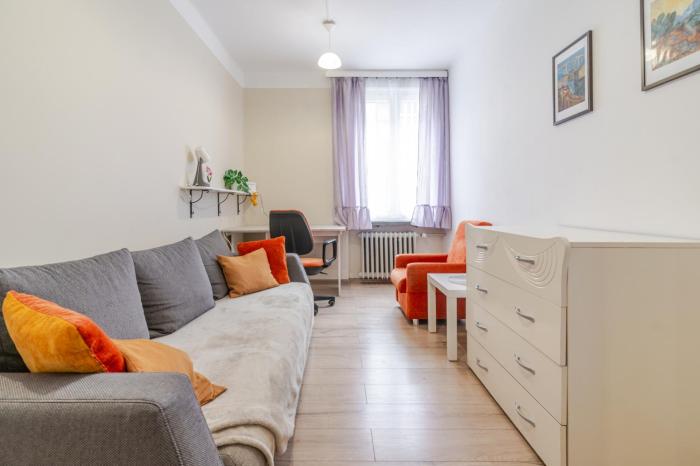 Powstańców Central Apartment by BookingHost