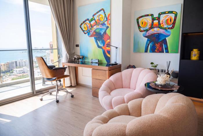 EDGE Central Pattaya 2BR Ocean View Luxury Condo Rooftop Pool Central Location