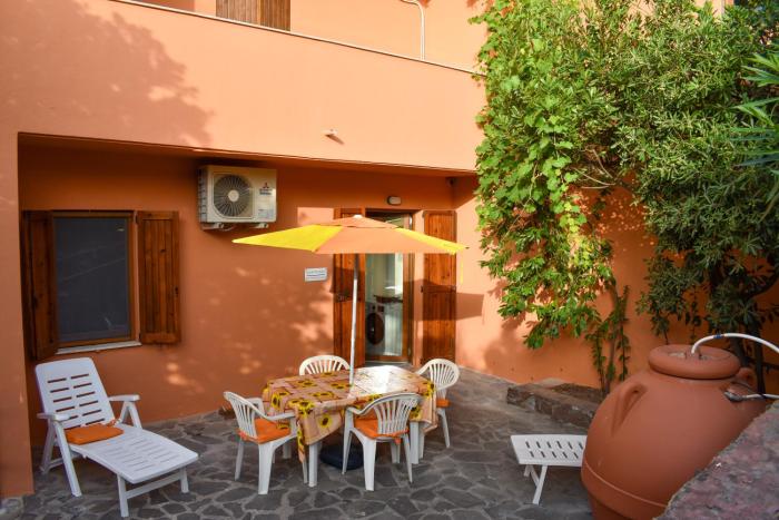 Poligala Vacation Home with Sea View