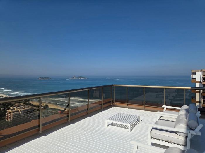 Flat no Posto 4 na Praia da Barra