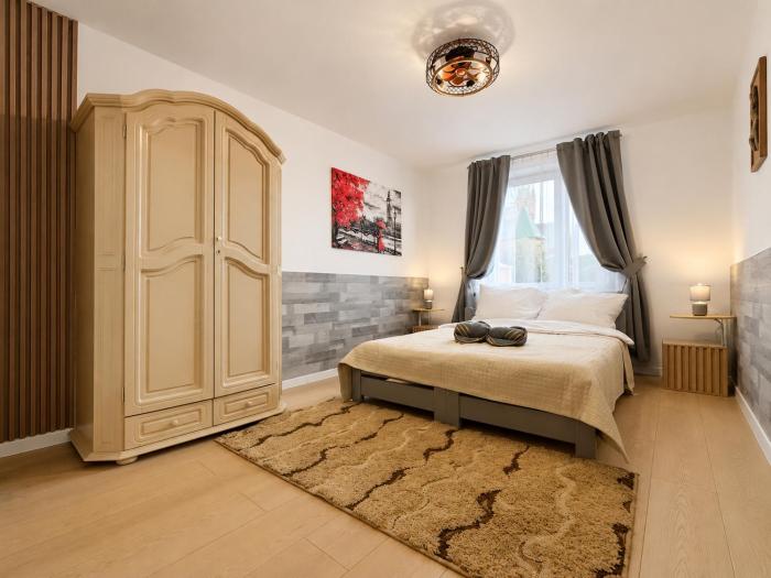 Twin Tower Apartment