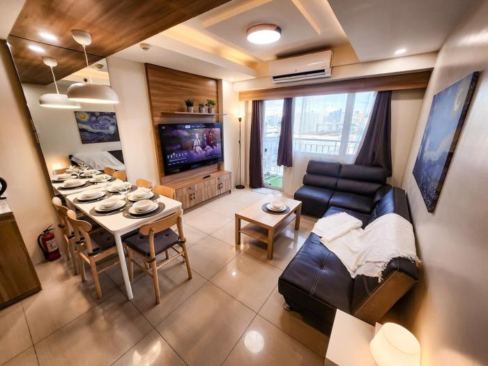 2br City View MOA 200mbps Netflix