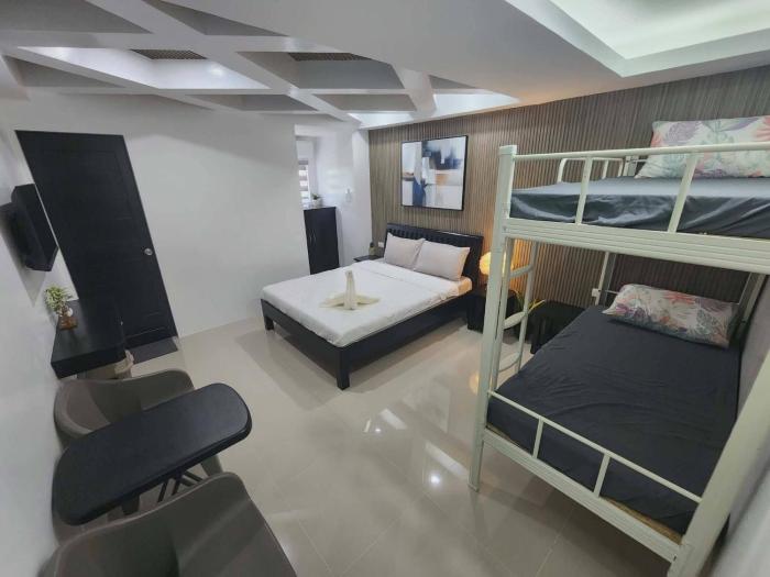 Avana Hills Tagaytay Manor Paris Suites