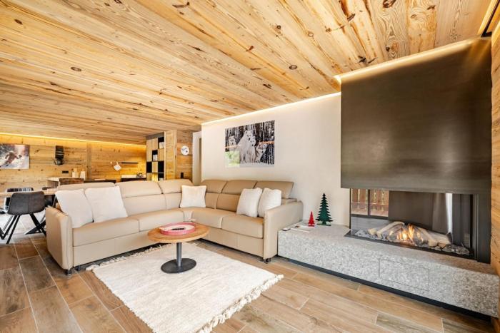 Chalet Habert 5 just 200m from the ski slopes in La Clusaz