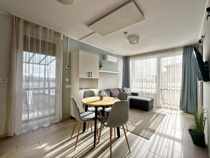 Marina Apartment by Dora