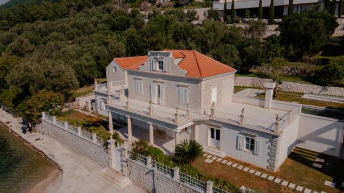 Villa Katino Estate