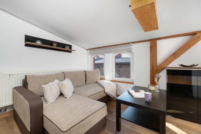 A Stylish Studio for Two in Historic Nikiszowiec by Noclegi Renters