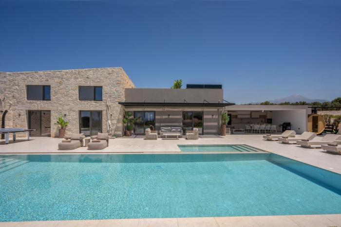The TwinVillas, Left Crete, Luxury & Wedding Retreat