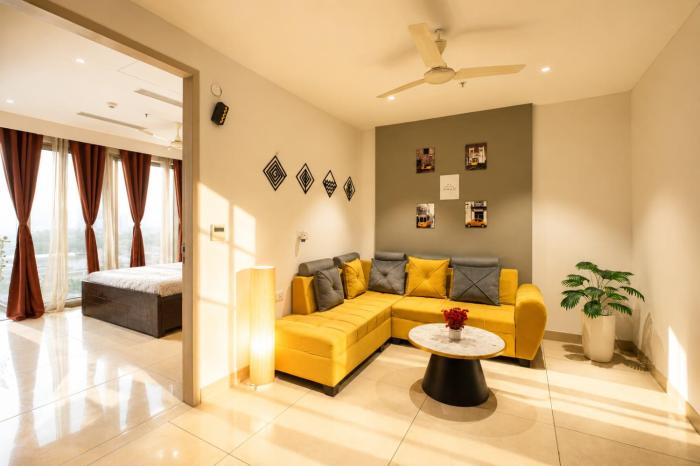 The Autumn House 2BHKACNr Medanta30min Airport