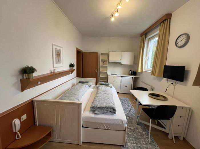 K42 Studio Apartment with Fitness & Parking