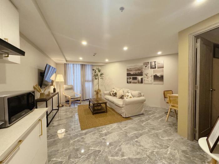 First Class Modern Suite in City Hub Baguio City with generator