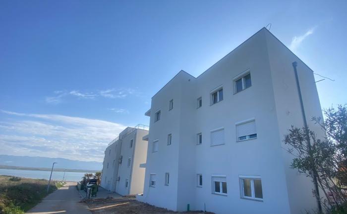 Aparrtment with rooftop terrace with sea view