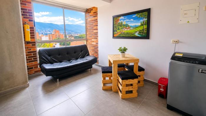 Best Laureles location and price