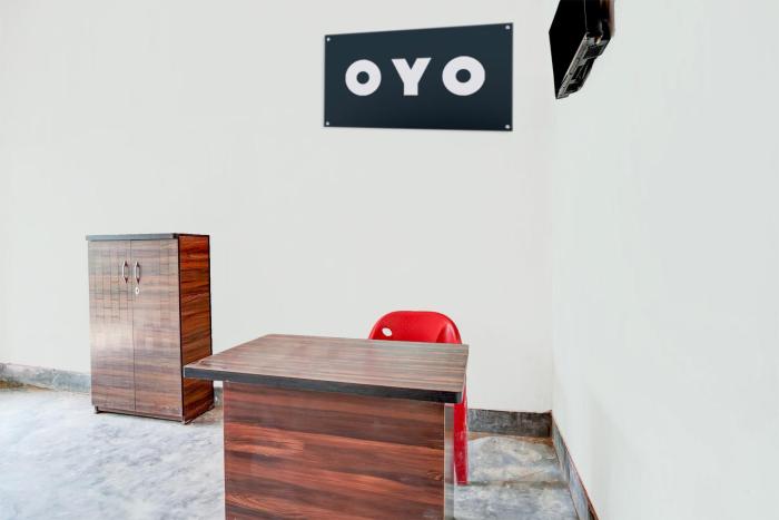 OYO 82207 KRISHNA GUEST HOUSe