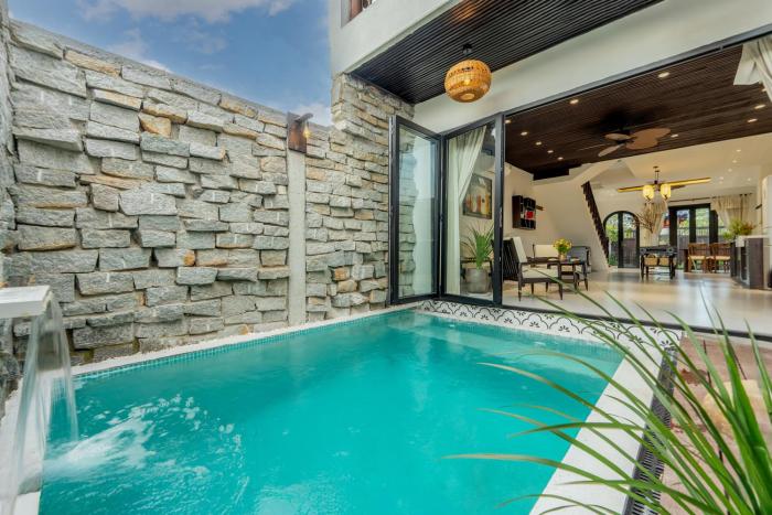 Rosie Private Wooden Villa