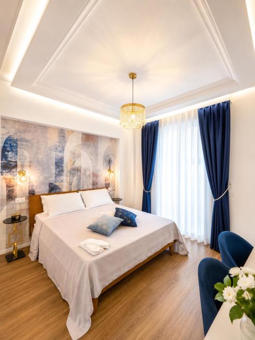 Atrium Regal Room