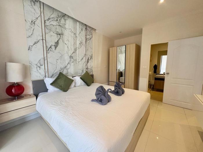 Cozy 2 Bedrooms - The Lago Nai Harn by AHP