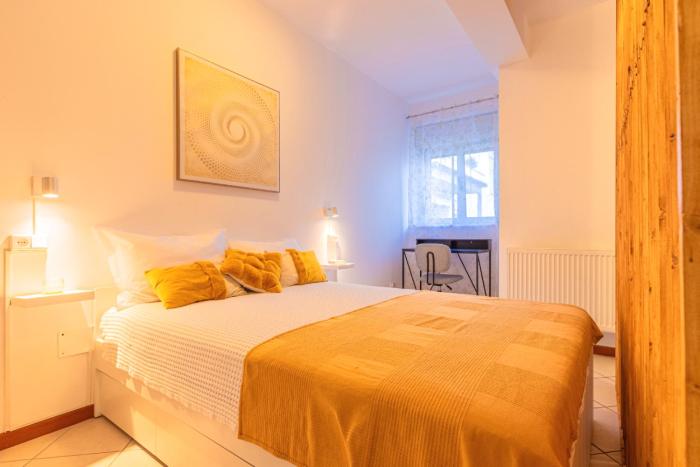 RING Family Residence - Spacious 2BR, Tub and Shower, Private Underground Parking, Terrace