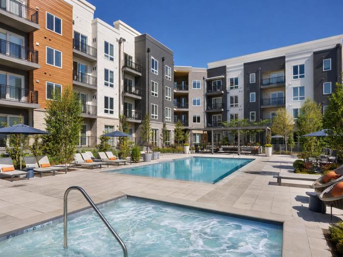2BR 2BA Condo in Marina Del Rey - 5 Star Location - 15 min to LAX Airport