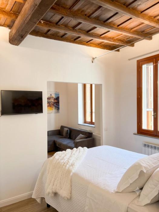 Banchi Nuovi Home