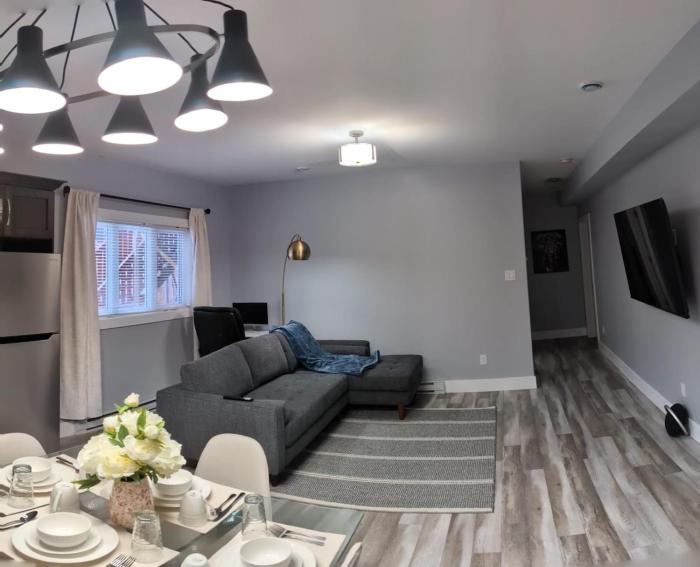 Bright & Spacious 2-BDR apt in Kenmount