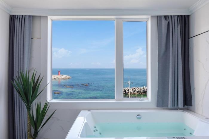 Gangneung M9 Pension Spa, Ocean View