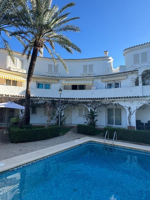 MarSerena Beach & Pool with 3 min to the sea