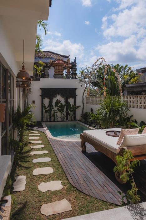 Luxury Tropical Private Pool Retreat in Berawa