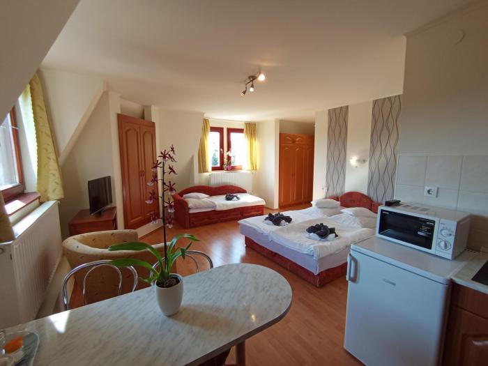 Luxor Apartmanház Bogács