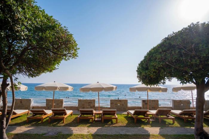 Villa Sarina Hotel & Riva Beach Club