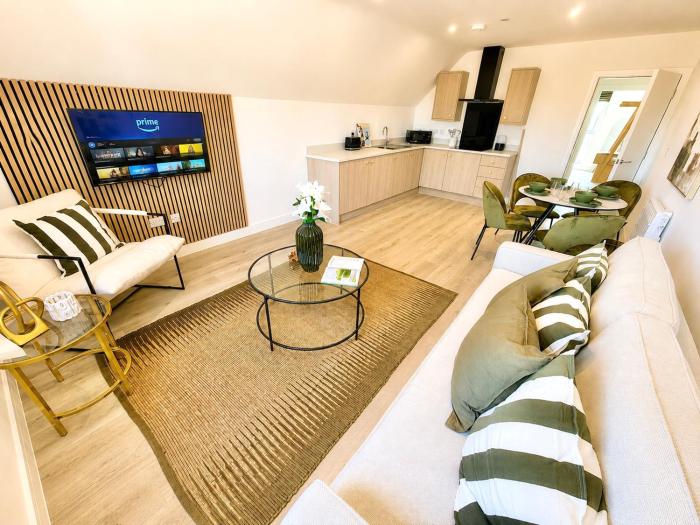 Beach Mews - Haven - Walk to Town and Beach - Two Bedroom Apartment - Sleeps 5