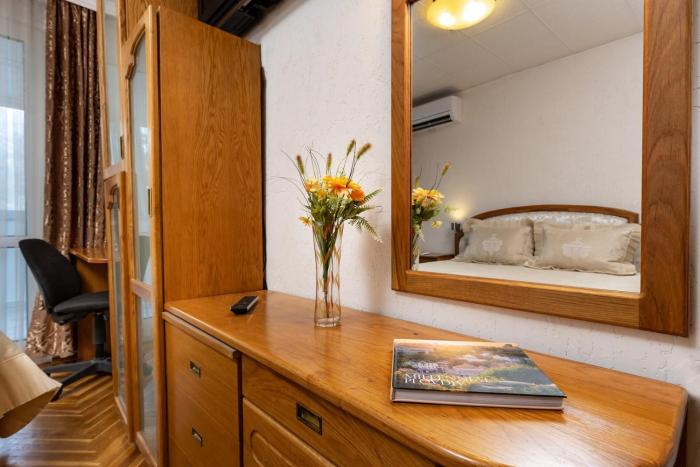 Retro-Lux 2BR Apt in Kapana Plovdiv Old Town View