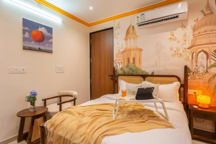 Citrus Abode Home with Breakfast and Pickup