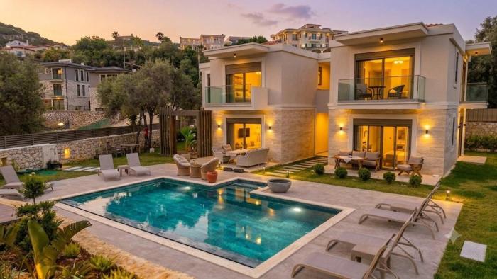 Villa Aden - Kas Peninsula Breezy 1 bedroom Top Floor Apartment