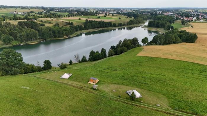 4 Glamping Adventure - tent with lake view